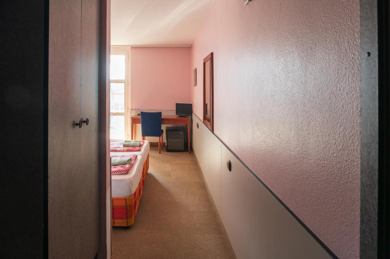 Negy Evszak Panzio Hotel Сиофок Екстериор снимка